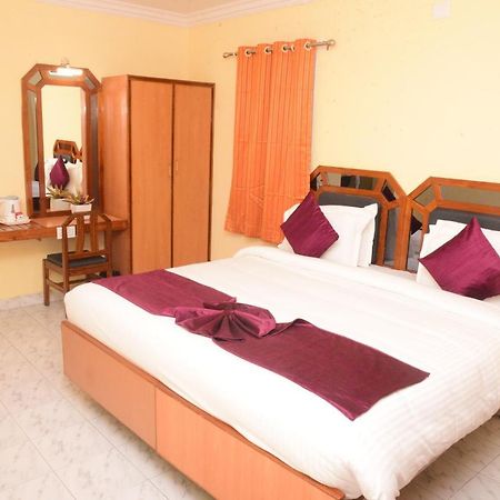 Hotel Vijaya Residency Anakāpalle Exterior photo