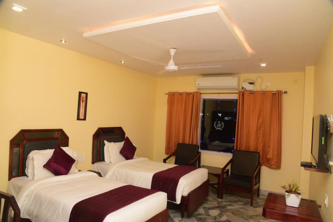 Hotel Vijaya Residency Anakāpalle Exterior photo